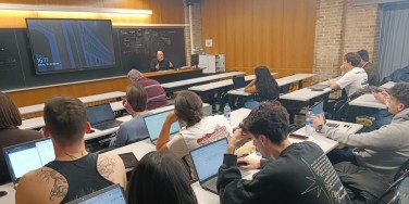 Xerrada de Francesc Fàbregas, editor d'El Vallenc i president de l'ACPC, a estudiants de la Càtedra el passat hivern