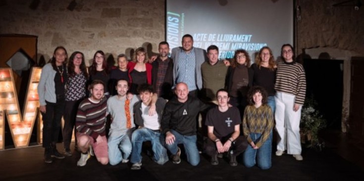 Foto de família dels guardonats del Premi Miravisions 2026.