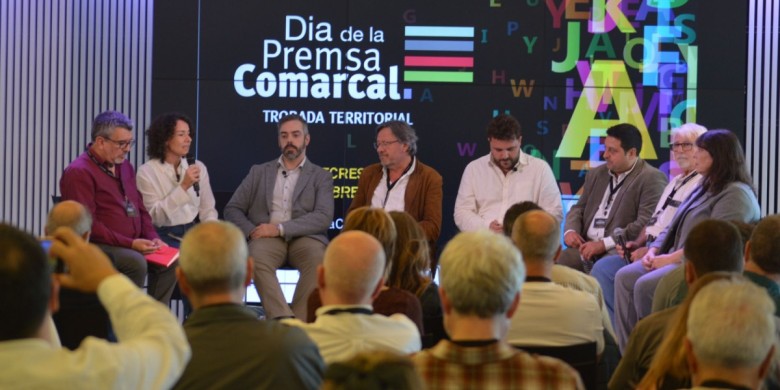 Una imatge del debat entre editors de premsa local vinguts de tot l'Estat que van participar ahir a la jornada