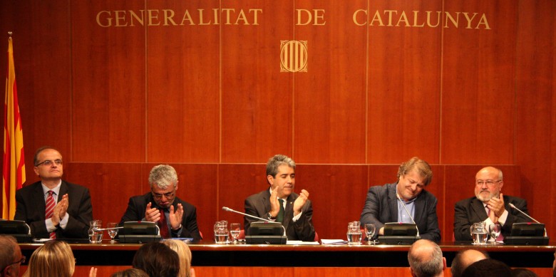 Signatura dels Estatuts i de l'Acta fundacional de la Federació a la Generalitat