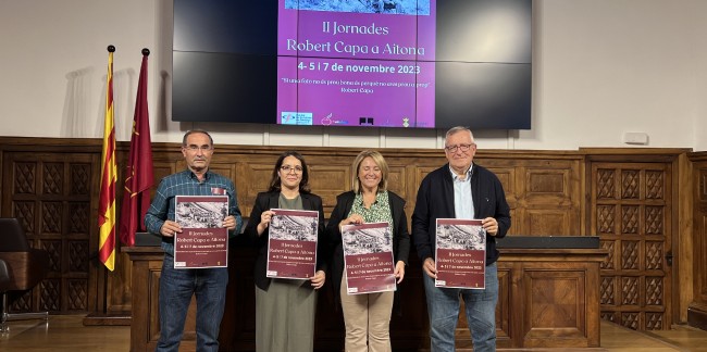 Les autoritats, en la presentació de les jornades / Xavier Rodríguez - Segre