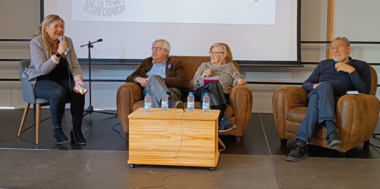 Elena Tarifa, Ramon Espuny, Montse Melià i Dardo Gómez, a l'acte del SPC del 4 de novembre