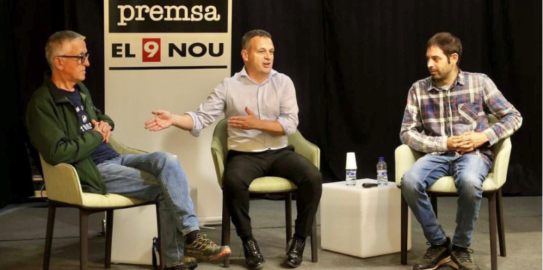 Agustí Danés, director editorial d'El 9 Nou, i els fotògrafs Jordi Puig i Albert Llimós