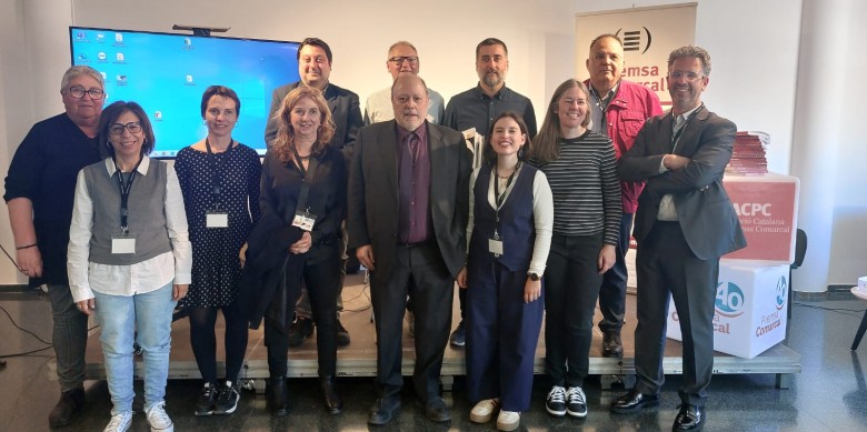 La junta de l'ACPC fotografiada dissabte passat a Juneda amb les dues noves incorporacions