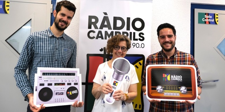 Equip de Ràdio Cambrils. D'esquerra a dreta: Gerard Amigó, Marga Mallol i Adrià Muñoz | Cedida