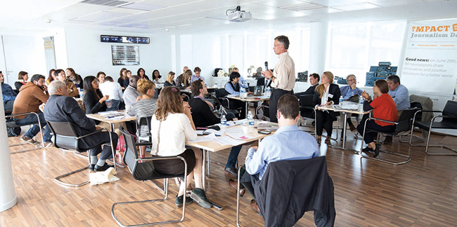 La Xarxa de Periodisme de Solucions –a la imatge, un taller d'aquesta organització internacional– aglutina mitjans de tot el món. Foto: SJN || Col·legi de Periodistes