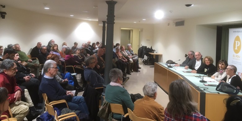 La sala d’actes del Centre Cultural el Casino de Manresa es va quedar petita per encabir tothom a la presentació del darrer número d'El Pou de la Gallina. Foto: El Pou de la Gallina