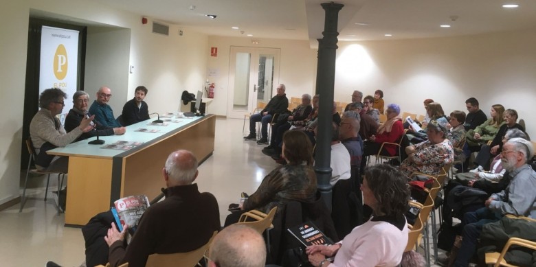 La Sala d'Actes del Casino de Manresa es va tornar a emplenar per descobrir el darrer número de El Pou de la Gallina. Foto: El Pou de la Gallina