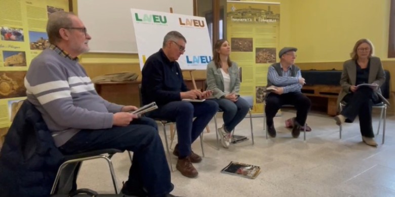 Fermí Manteca, de Llobregós Informatiu; Joan Puig, de Sió; Laia Felip, de La veu de Torrefeta i Florejacs; i Max Turull, de Segarra. Foto: Sió