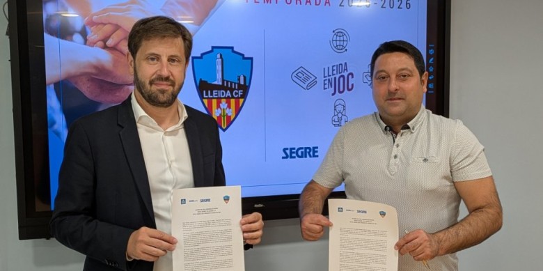 L’adjunt a la presidència del club, Marc Torres (esquerra); i Ferran Perdrix, director de sistemes en I+D+I de Segre, i vicepresident de l'Associació Catalana de la Premsa Comarcal.