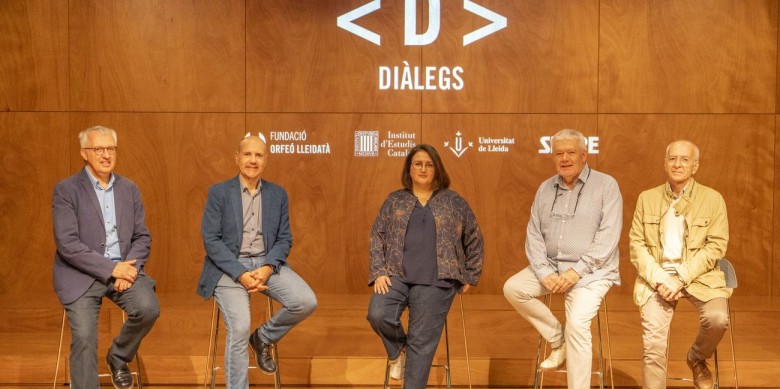 Els representants de les entitats organitzadores del cicle, entre elle Anna Sàez, directora de Segre - Pau Pascual Prat / Segre