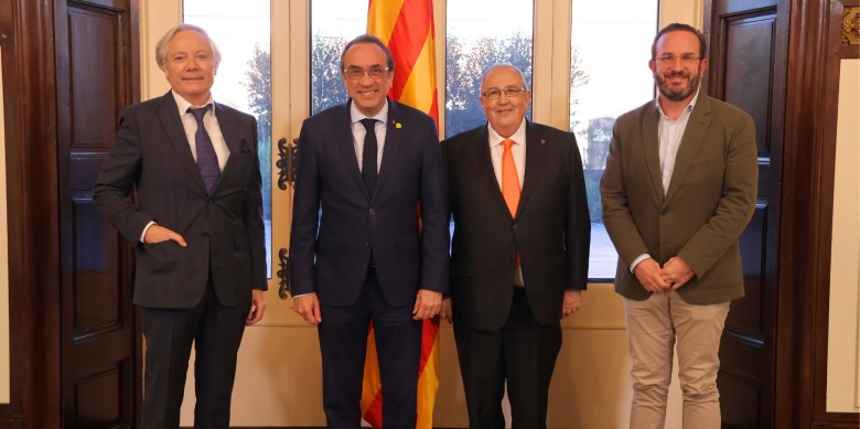 El patronat de la Fundació Privada Horitzons 2050 amb el president del Parlament, Josep Rull, dilluns passat. Foto: Horitzons