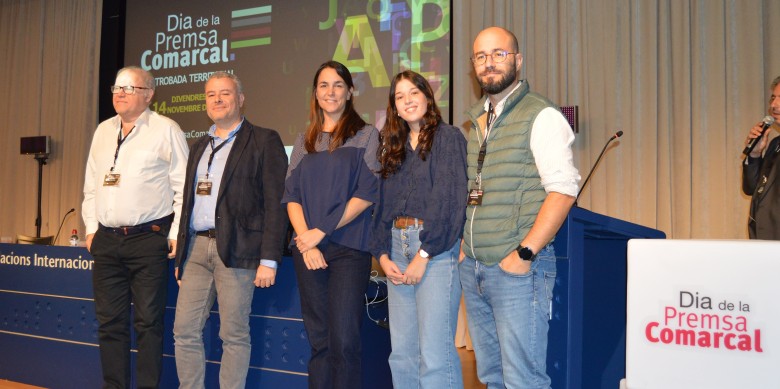 D'esquerra a dreta: Henrique Sanfiz, d'AMEGA; Javier Ruiz, de ComarcalCV; Cristina Mont, directora de Lavinia AI; Aina Vall, de Paréntesis Media;  i Joan Teixidó, de Segre.