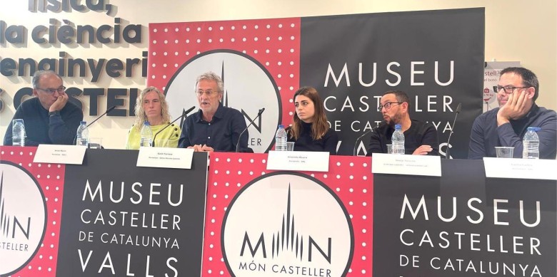Taula rodona sobre el tractament que fan els mitjans de comunicació sobre els castells.