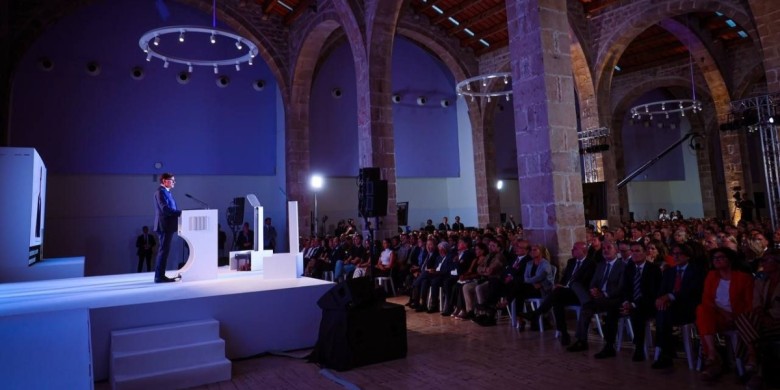 L’ACPC, present a la conferència del president Salvador Illa sobre el futur 